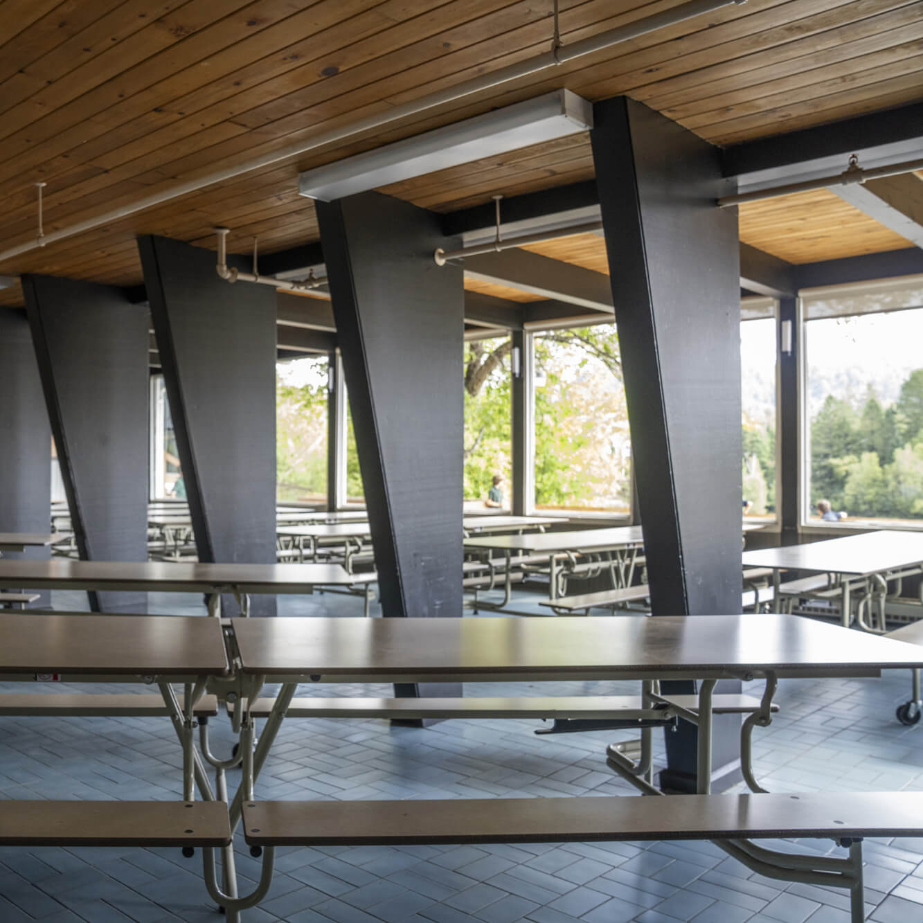 ecole-privee-college-laurentien-salle-cafeteria